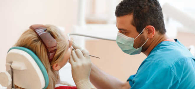 Зубной врач стоматологортопед