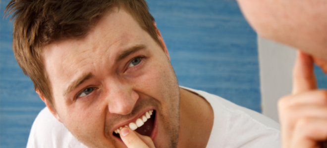 Как укрепить шатающиеся зубы в домашних условиях