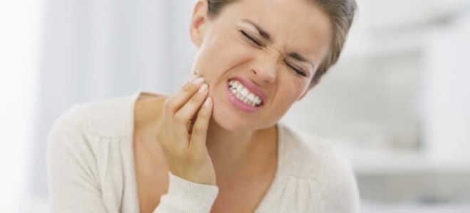 Как снизить чувствительность зубов в домашних условиях